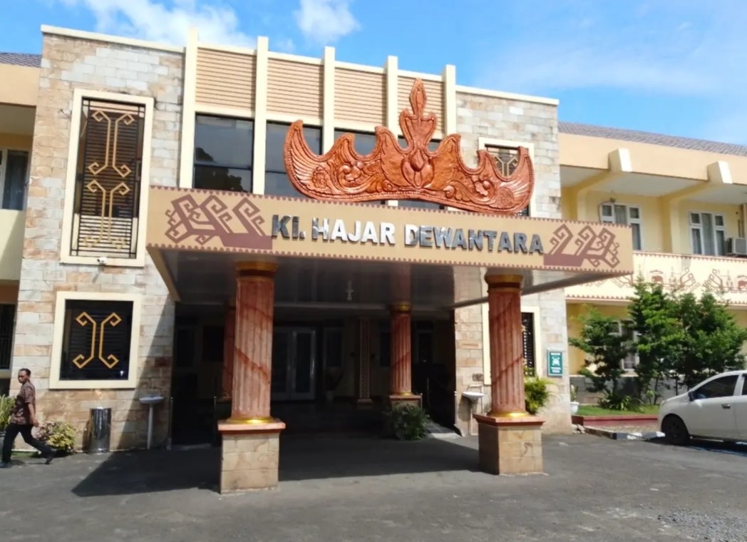 Sumarto Terancam di Pecat, Kasubag Umum Dinas Pendidikan Segera Lapor Pimpinan IMG_20251205_112100.jpg