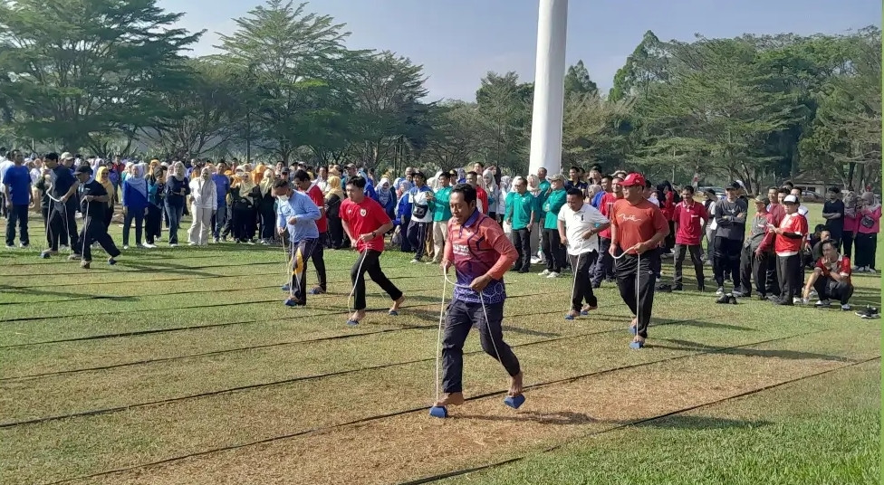 Semarak HUT Ke-19,Pemkab Gelar Apel Pembukaan Dan Beragam Lomba Tradisional IMG_20260713_175438.jpg